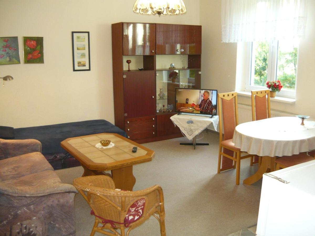 Schoene Wohnung Nossentiner Huette Екстериор снимка